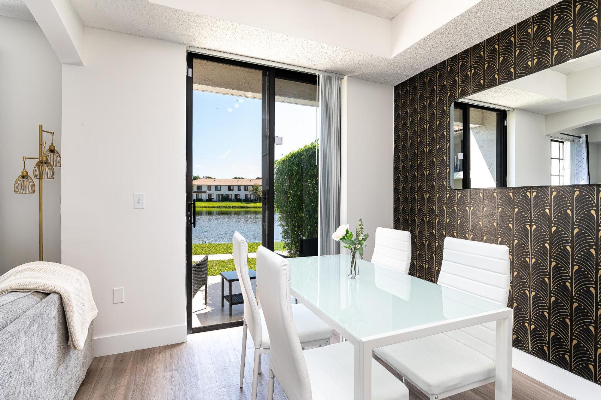 Newly Renovated Townhome With King Bed Delray Beach Ngoại thất bức ảnh